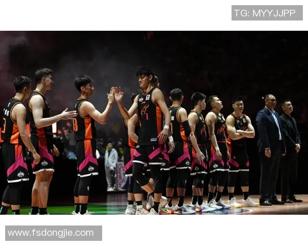 王泉泽的篮球之路:从青涩少年到CBA明星的奋斗历程与成长故事